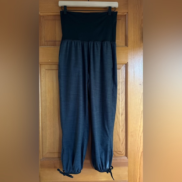 Lululemon Om Pant Commuter Denim Black / Black (Gray/Black) - Picture 13 of 15